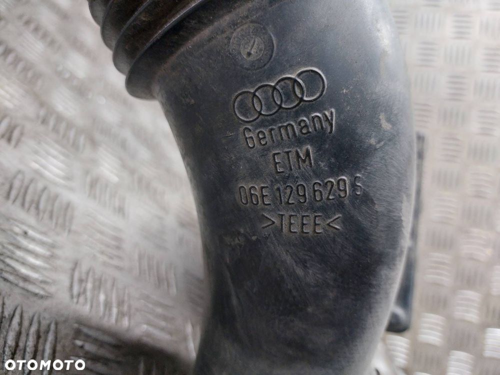 OBUDOWA FILTRA POWIETRZA + DOLOT AUDI Q5 8R 3.2 FSI 8K0133835E 06E129629S - 2