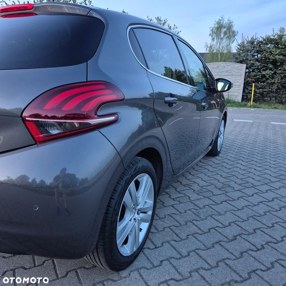 Peugeot 208 PureTech 110 Stop & Start EAT6 Allure - 13