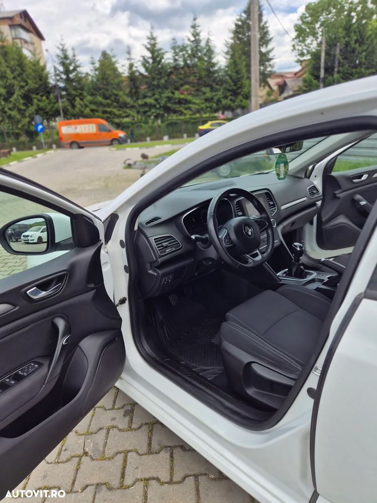 Renault Megane Blue dCi 116 Intens - 9