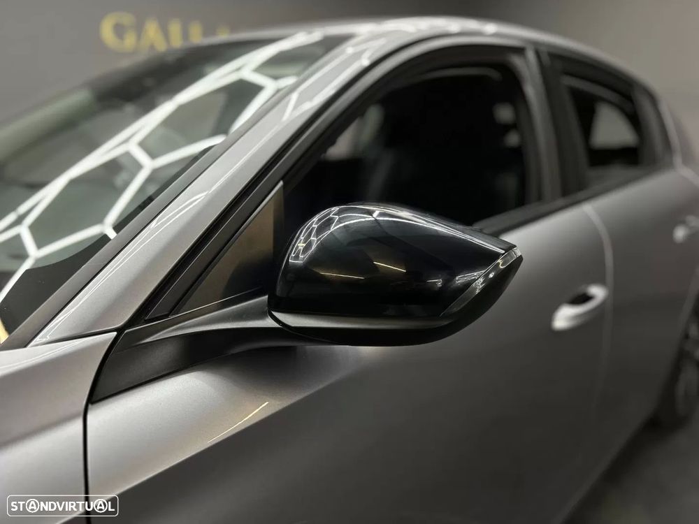 Peugeot 308 1.6 Hybrid Allure Pack e-EAT8 - 26