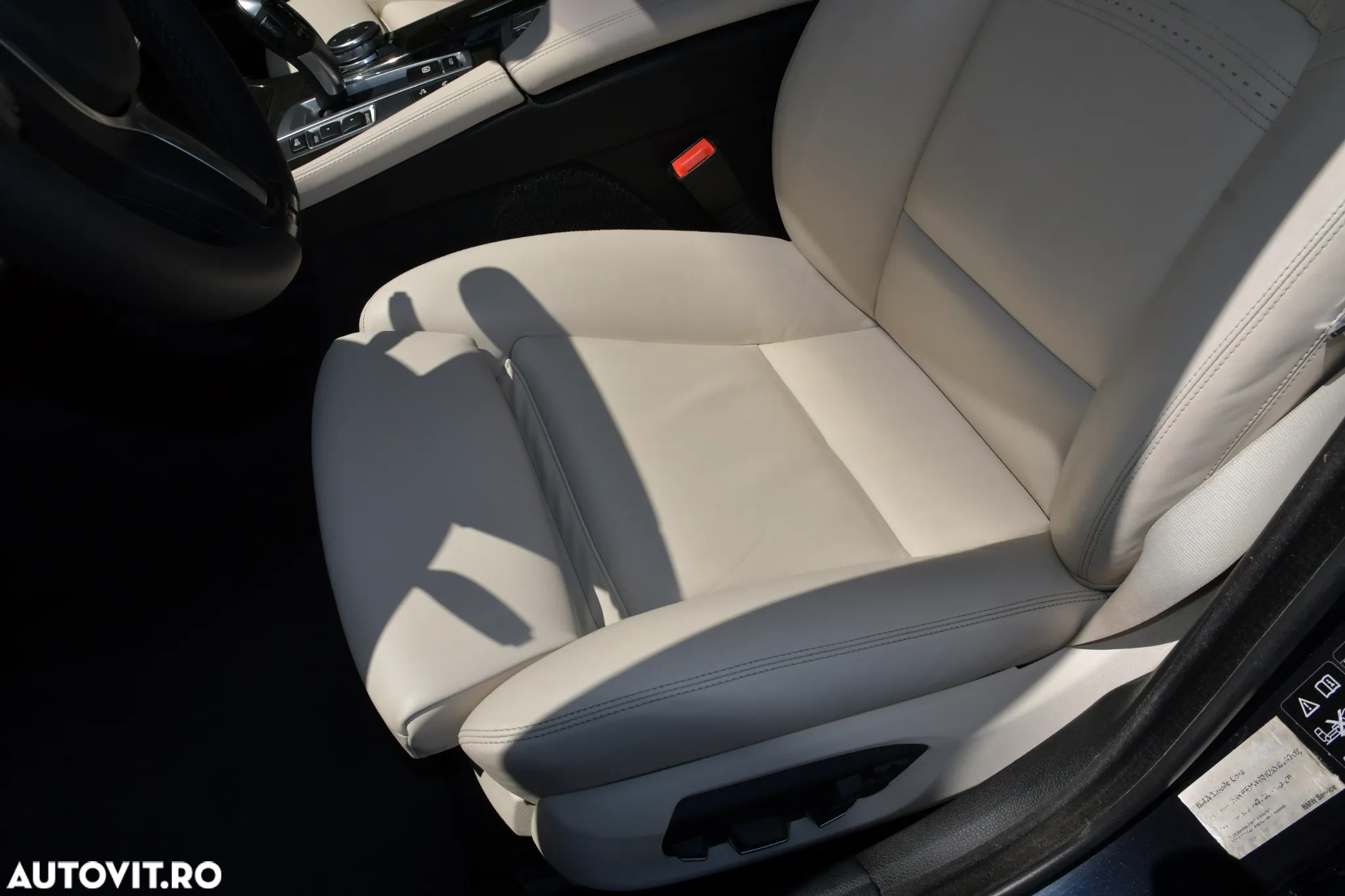 BMW Seria 5 520d xDrive AT - 18