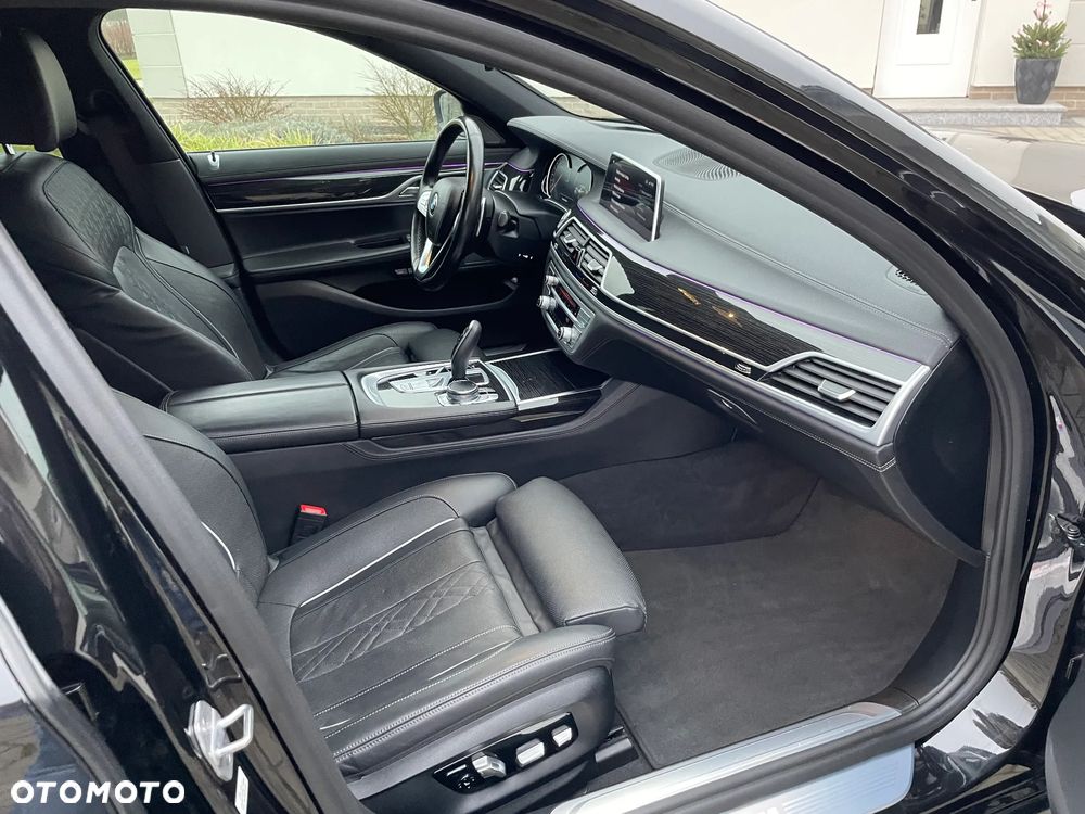 BMW Seria 7 - 16