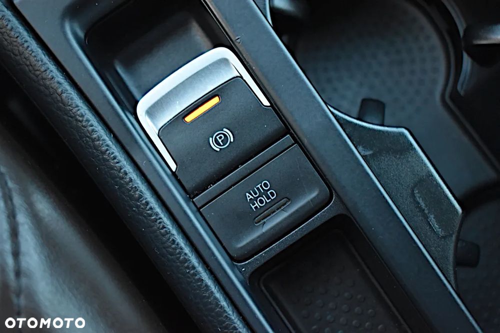 Volkswagen Golf - 24