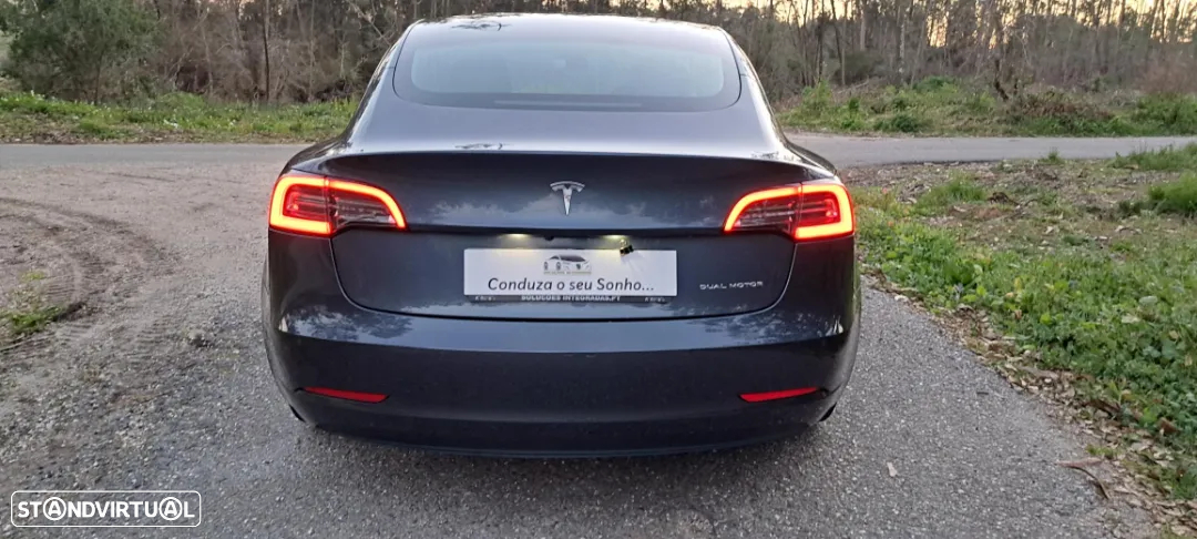 Tesla Model 3 Long-Range Dual Motor AWD - 16