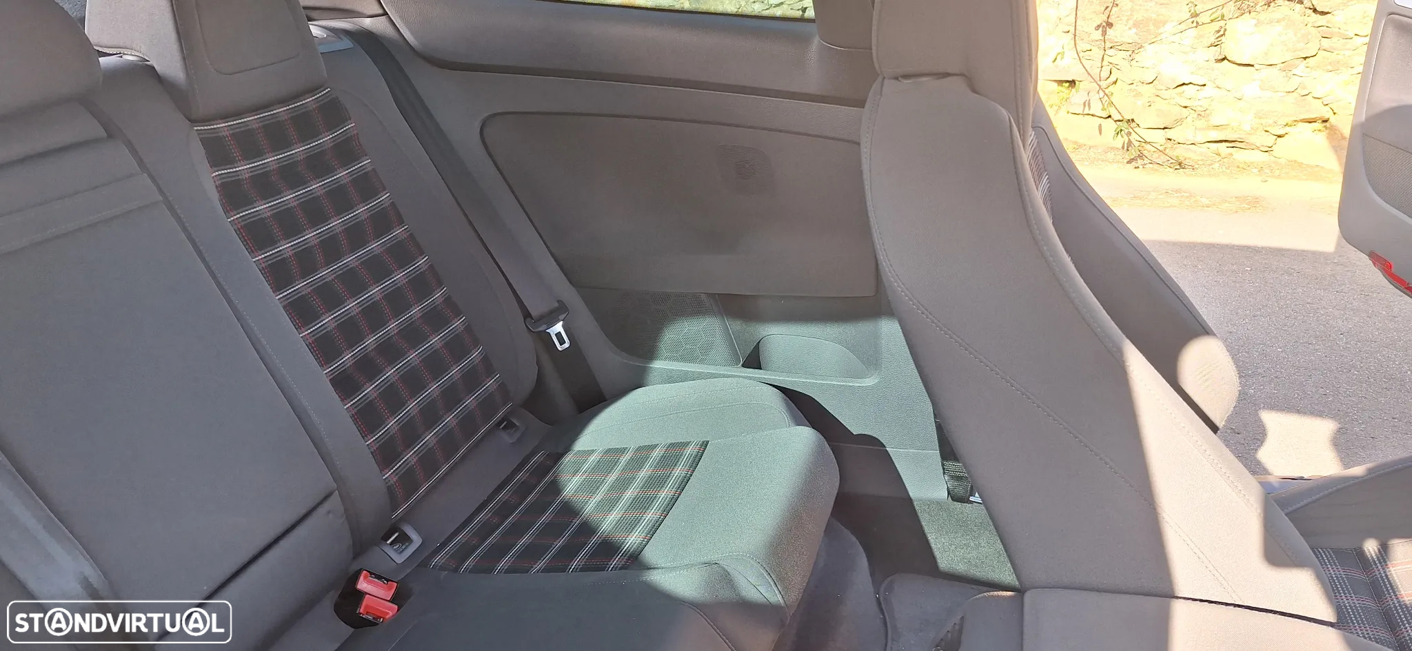 VW Golf 2.0 GTi DSG - 11