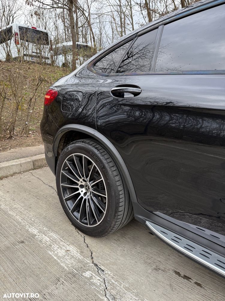Mercedes-Benz GLC Coupe 250 d 4Matic 9G-TRONIC AMG Line - 4