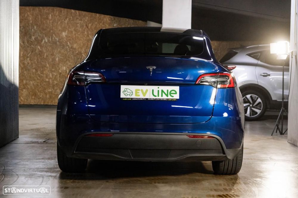 Tesla Model Y Long Range Dual Motor AWD - 6