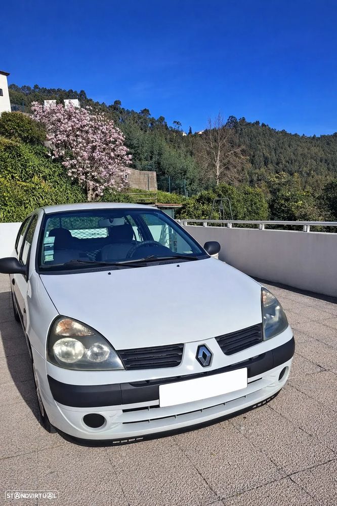 Renault Clio - 1