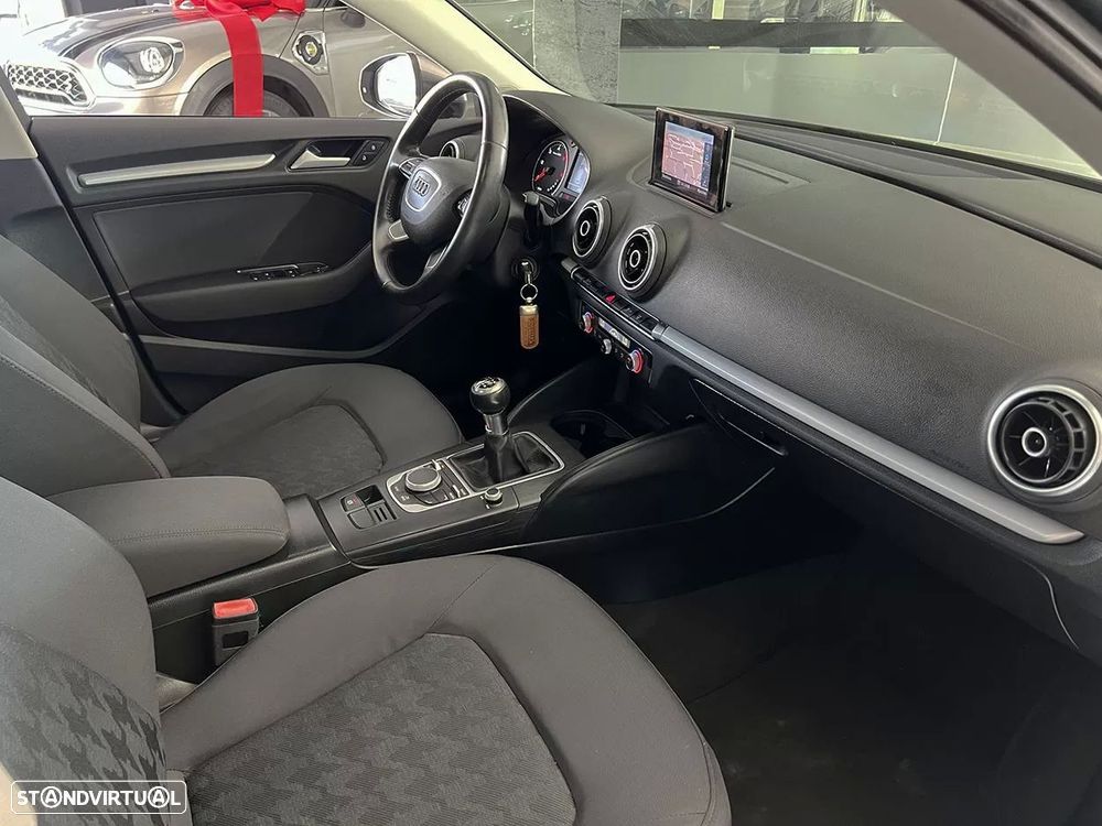 Audi A3 Sportback 1.6 TDI Attraction Ultra - 15