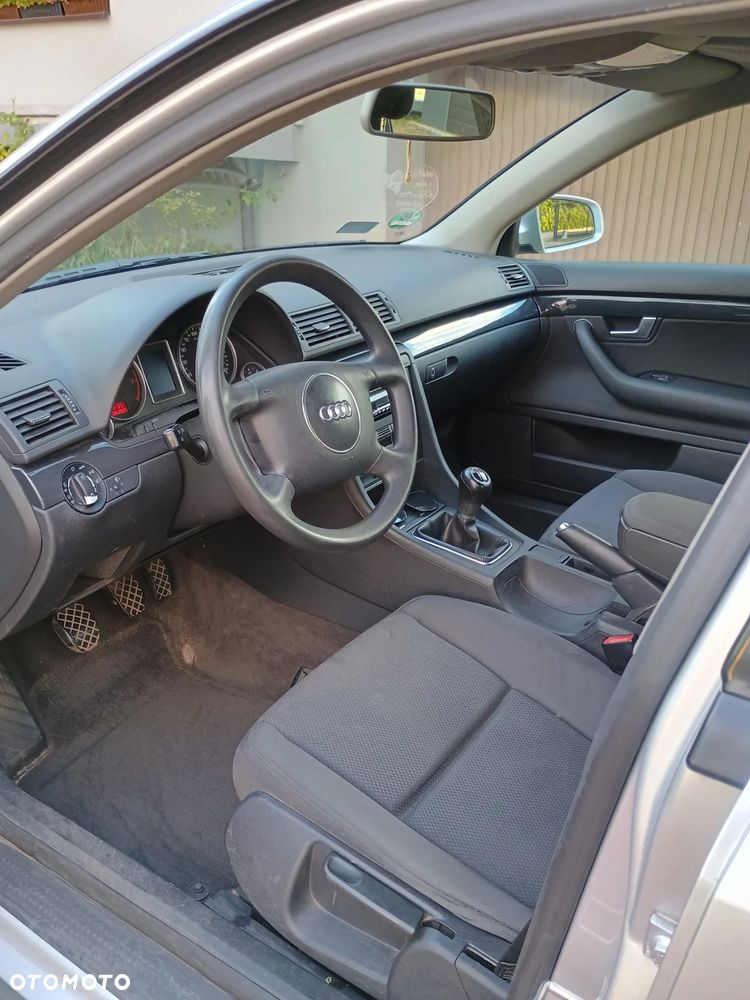 Audi A4 Limousine 2 - 12