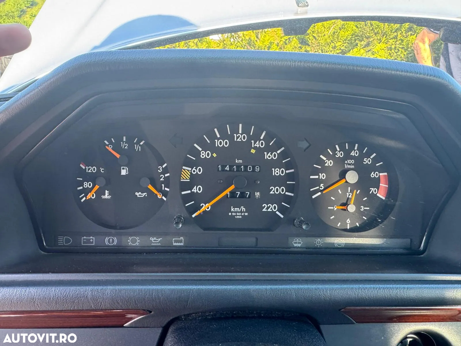 Mercedes-Benz E - 13