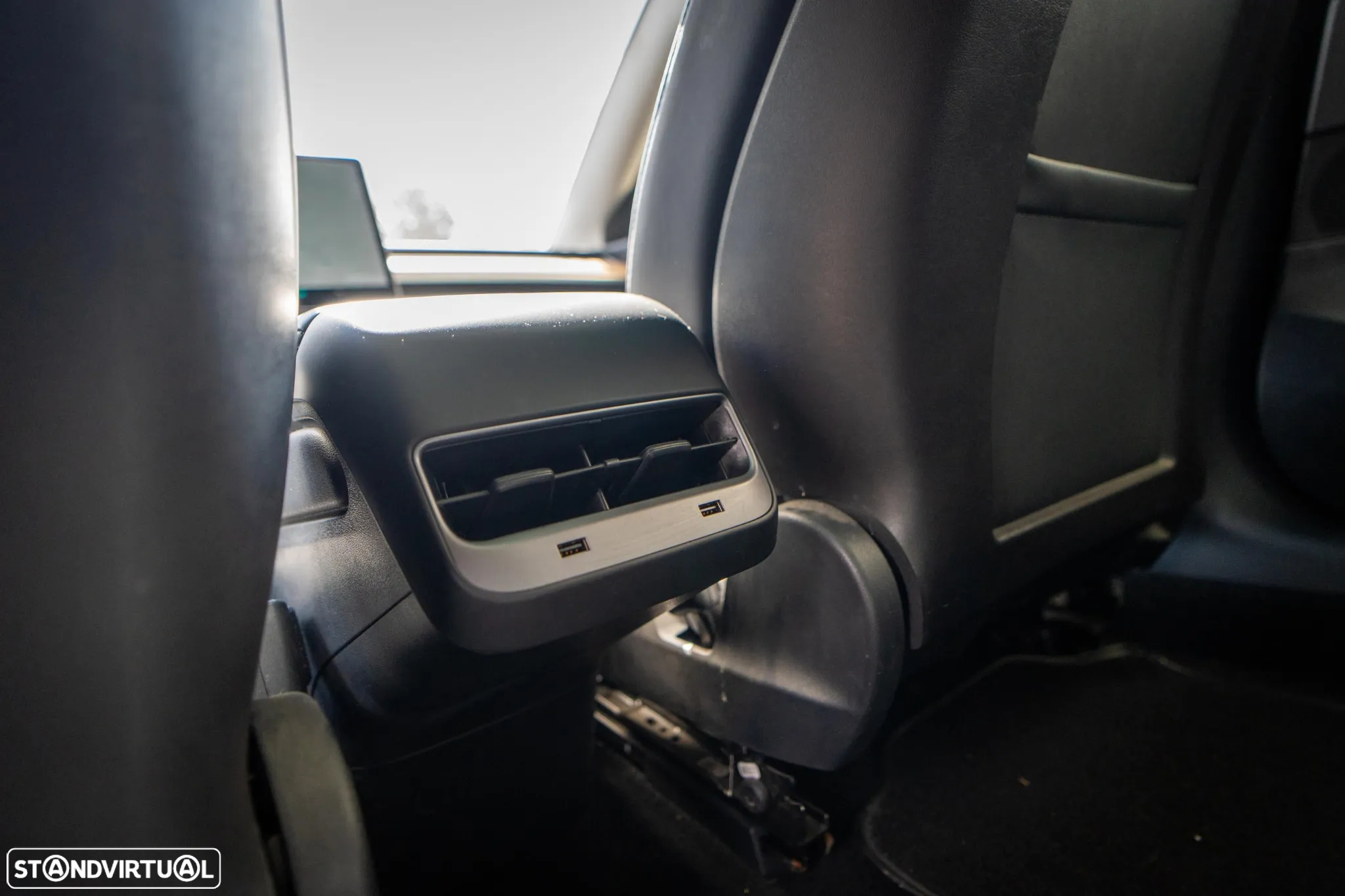 Tesla Model 3 Standard Range Plus RWD - 40