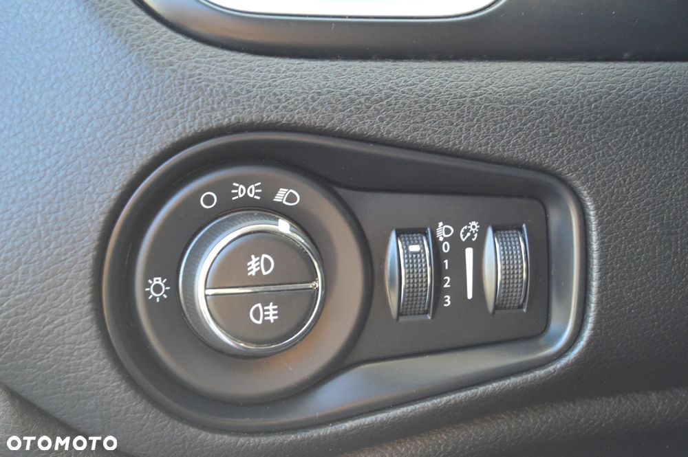 Jeep Renegade 1.6 E-TorQ Longitude - 13