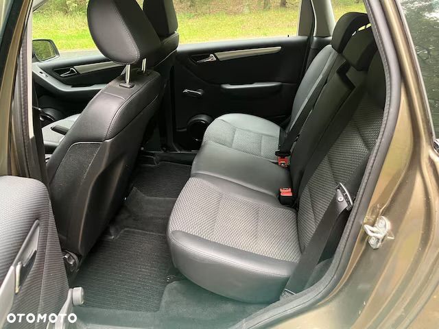 Mercedes-Benz Klasa B 150 Special Edition - 11