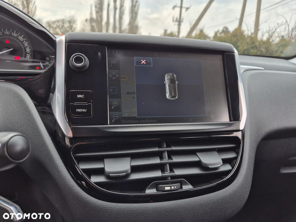 Peugeot 208 - 38