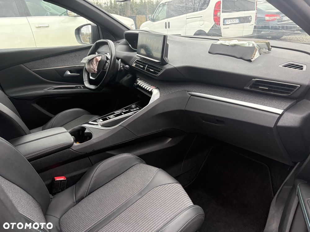 Peugeot 5008 BlueHDi 130 EAT8 Allure Pack - 29