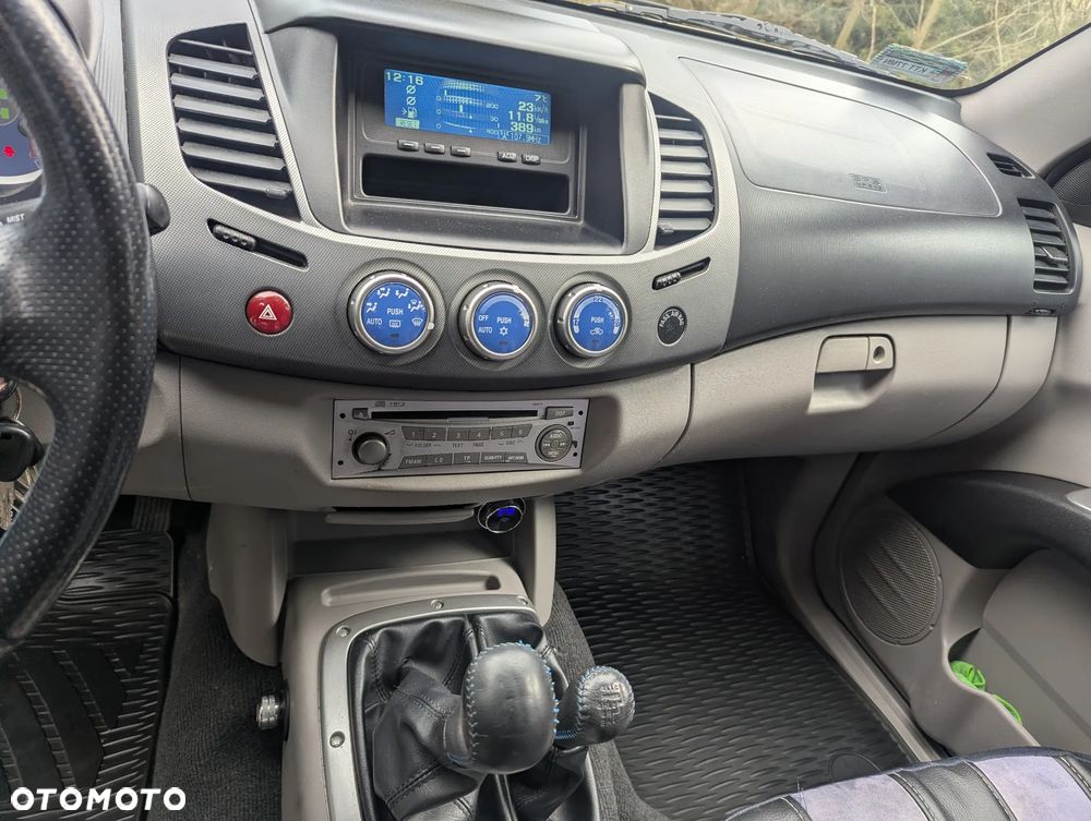 Mitsubishi L200 2.5 DID DC Intense HP - 10