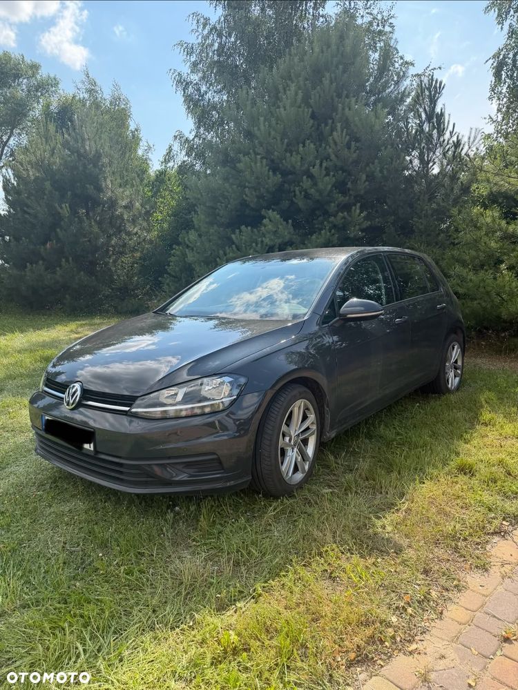 Volkswagen Golf - 1