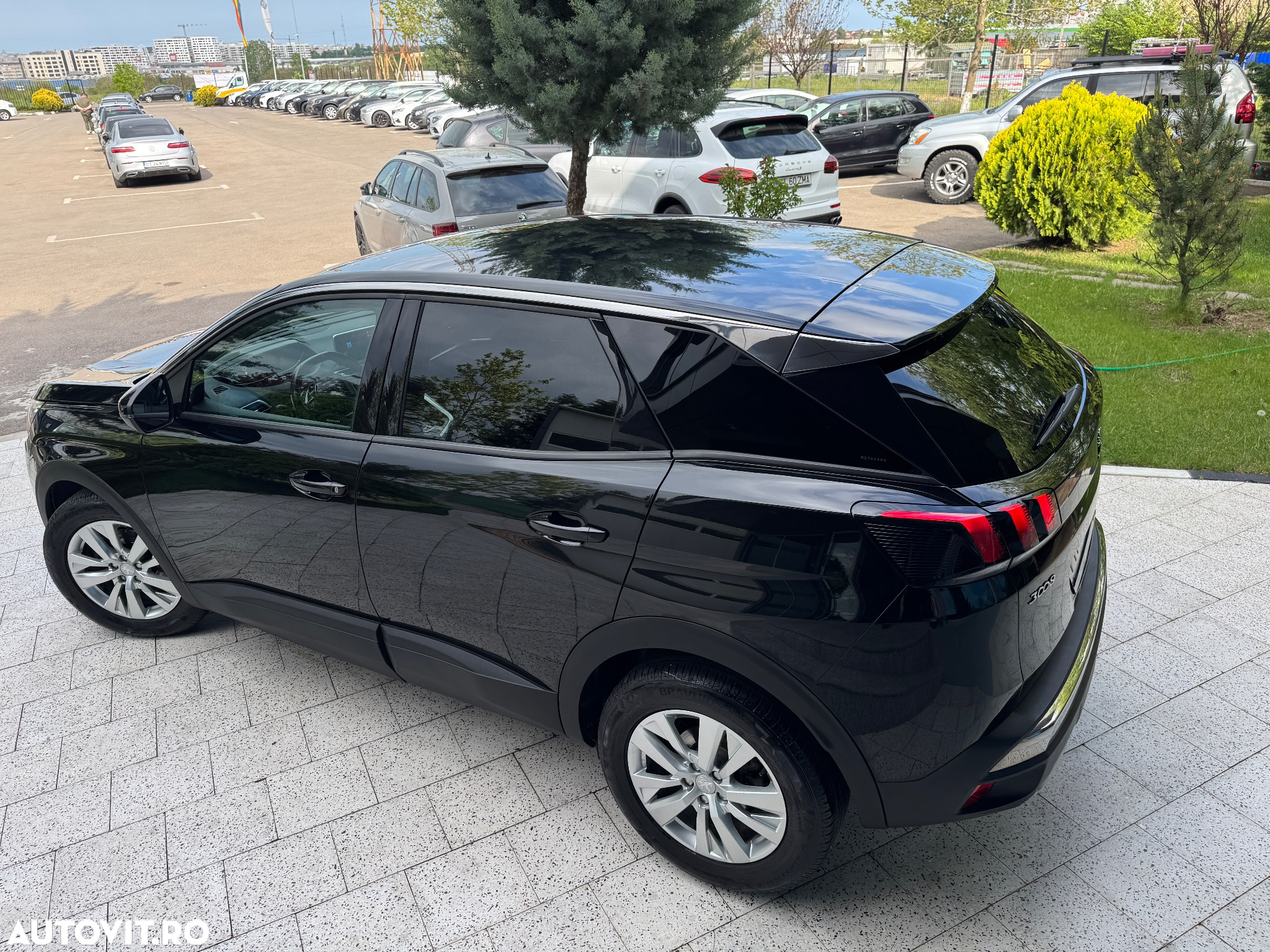 Peugeot 3008 1.6 BlueHDI S&S EAT6 Allure - 16