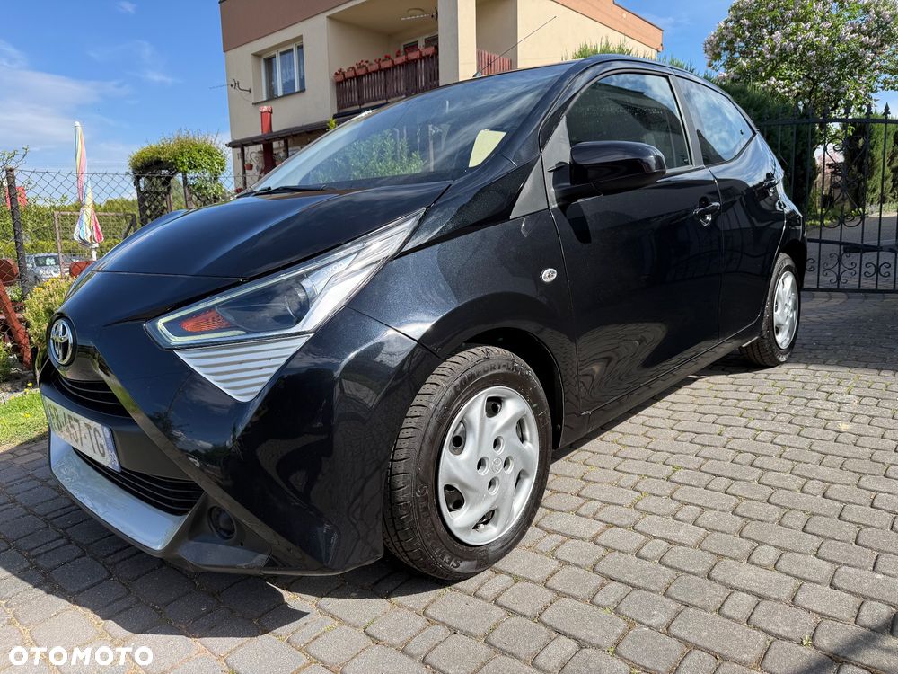 Toyota Aygo x.shift x-play connect - 28