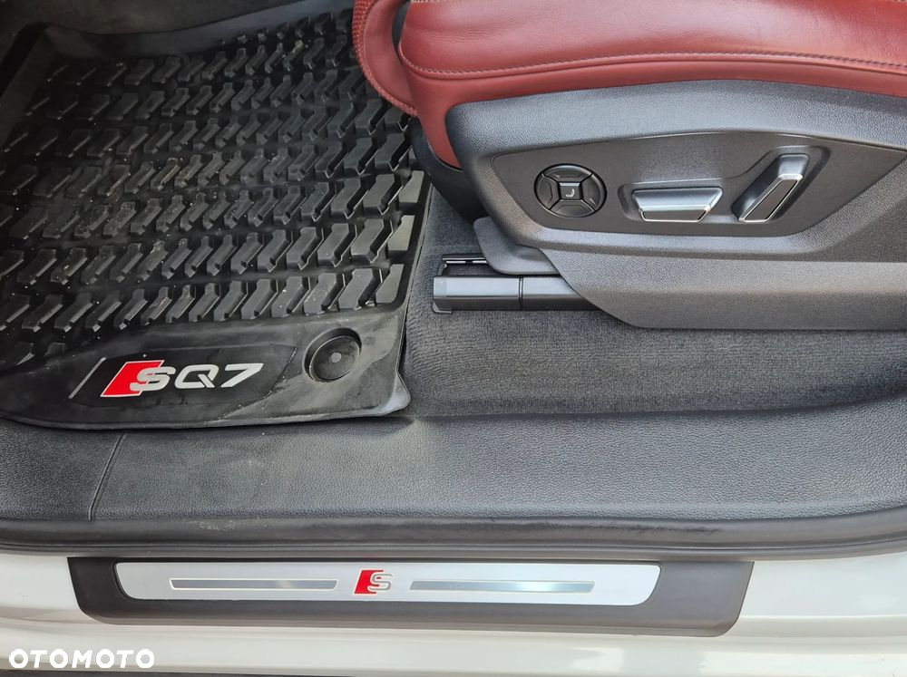 Audi SQ7 TFSI quattro tiptronic competition plus - 26