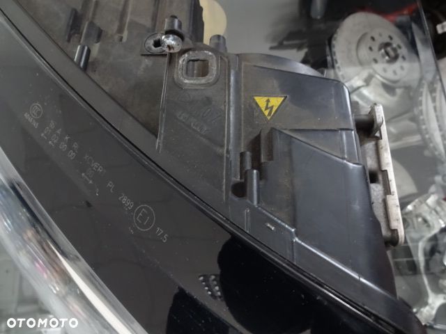 Prawa przednia lampa Xenon Audi A8 D4 - 3