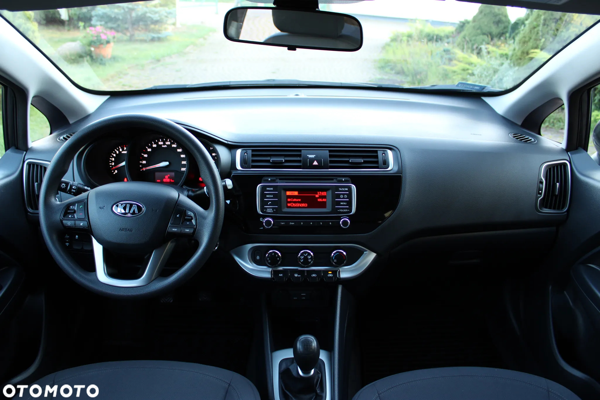 Kia Rio 1.4 M - 22