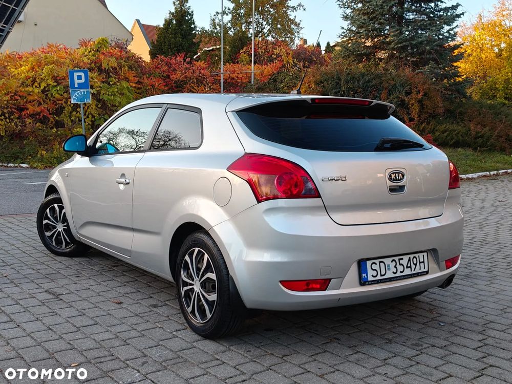 Kia Ceed - 15