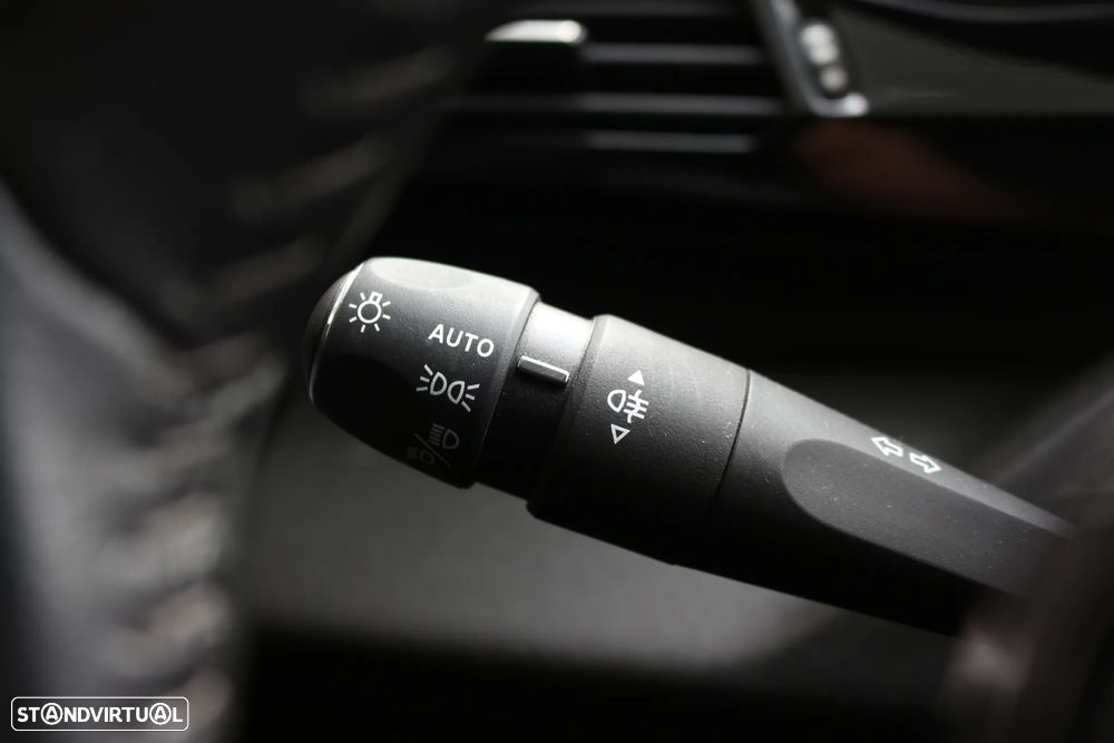 Peugeot 308 SW 1.6 Hybrid Active Pack e-EAT8 - 21