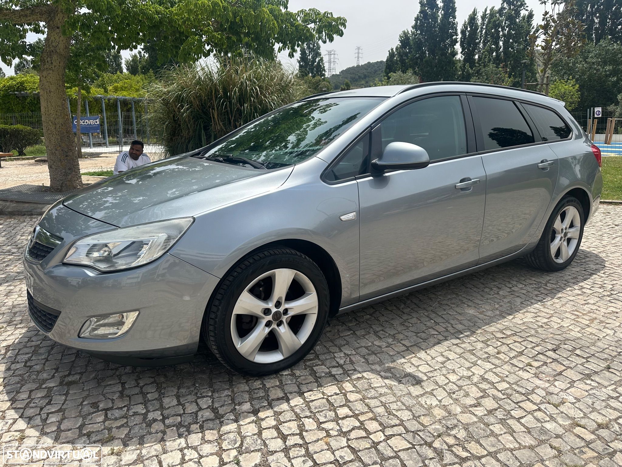 Opel Astra Sports Tourer 1.3 CDTI DPF EcoFLEX Sports Tourer Design Edition - 1