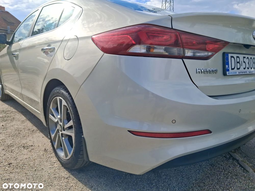 Hyundai Elantra 1.6 Style - 29