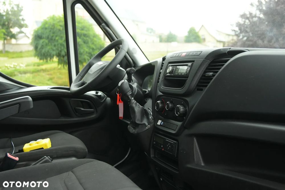 Iveco DAILY/70C17/WYWROTKA 3-STRONNA/Rozstaw osi 4.10cm/KOŁA BLIŹNIACZE/3.0 HPi 170 KM/SALON POLSKA - 17