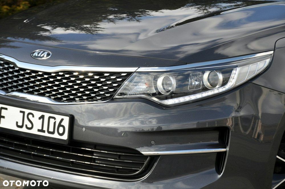 Kia Optima - 12