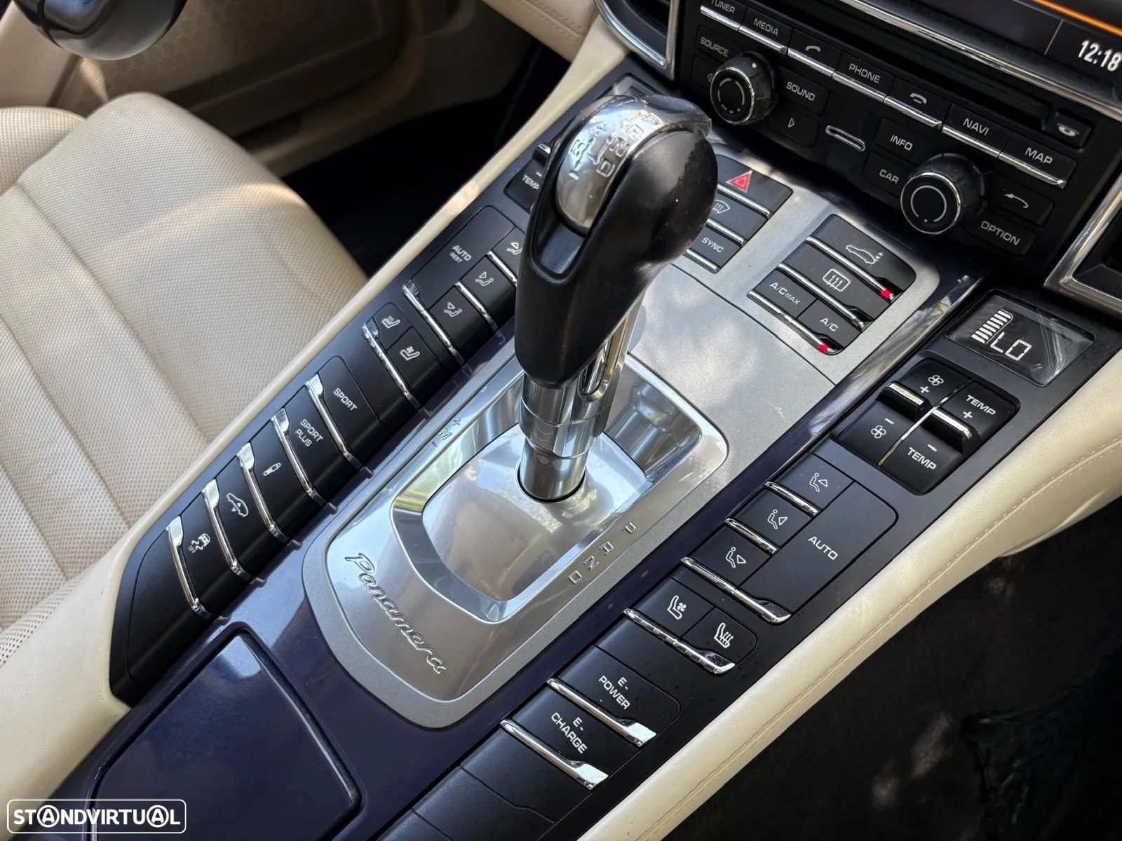 Porsche Panamera 4 E-Hybrid - 33