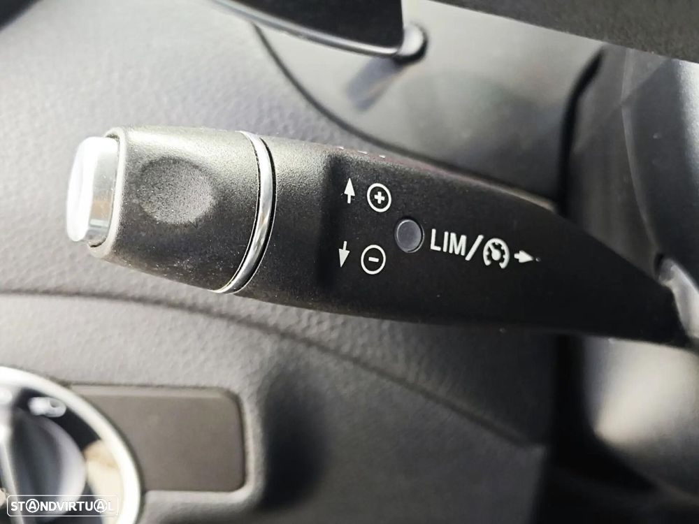 Mercedes-Benz CLA 180 7G-DCT AMG Line - 48