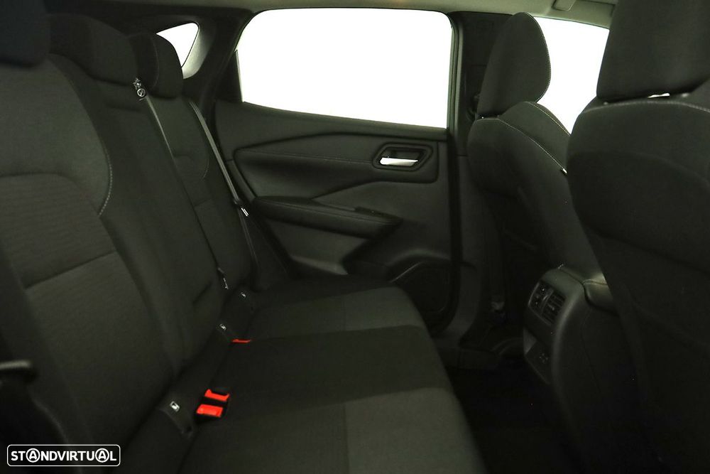 Nissan Qashqai 1.3 DIG-T N-Connecta LED Xtronic - 23