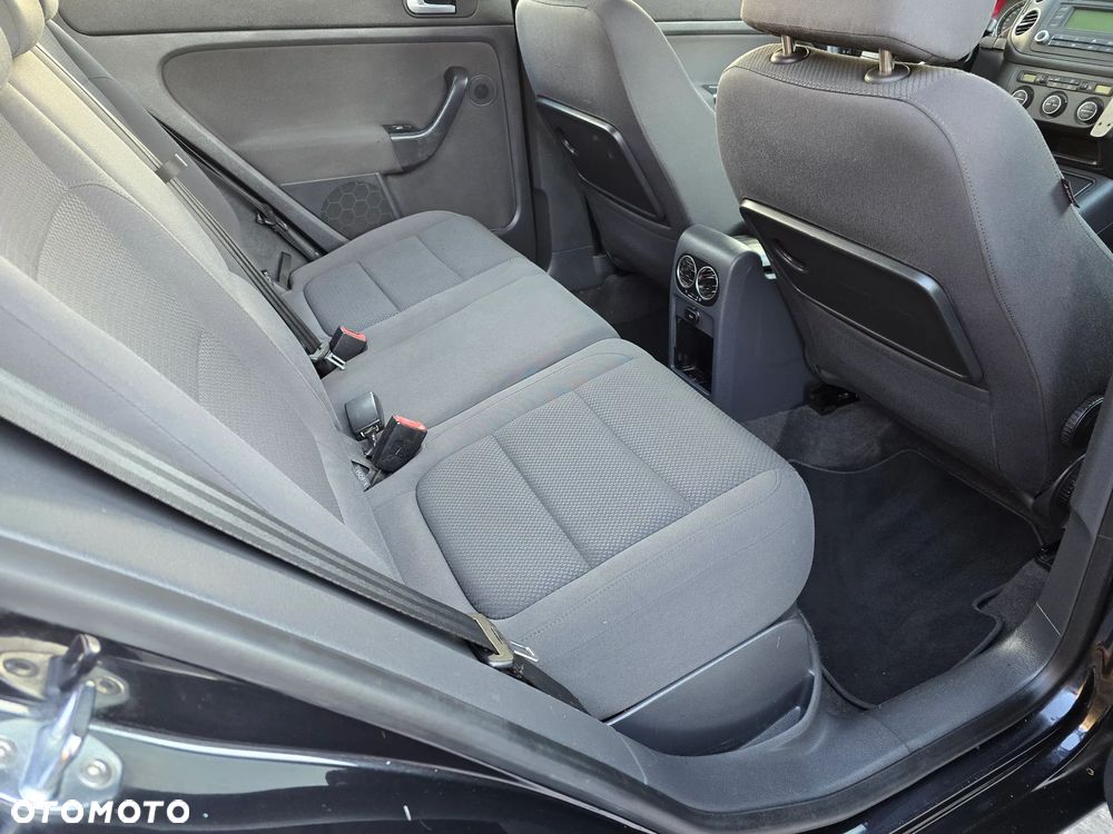 Volkswagen Golf Plus - 14