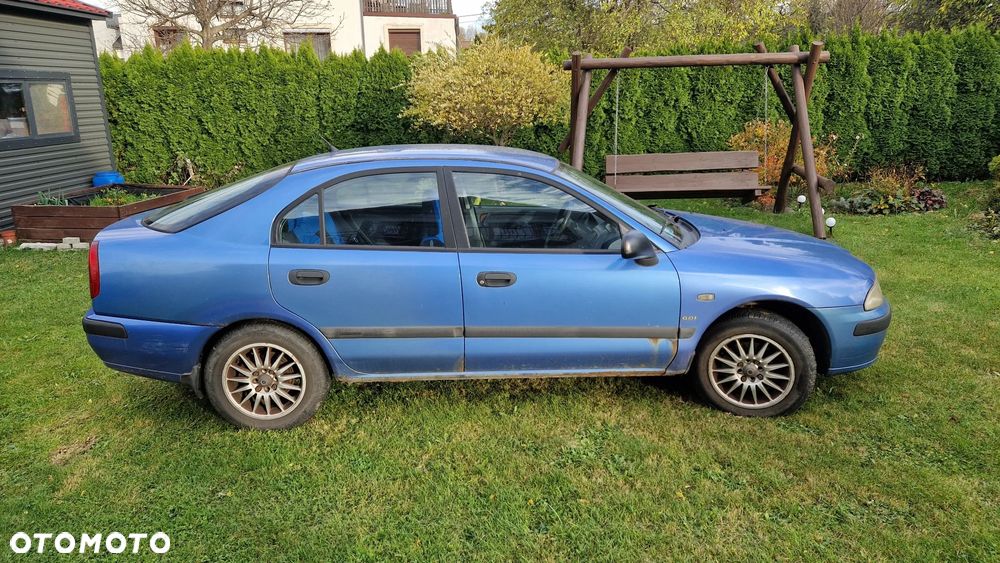 Mitsubishi Carisma 1.6 Comfort - 4