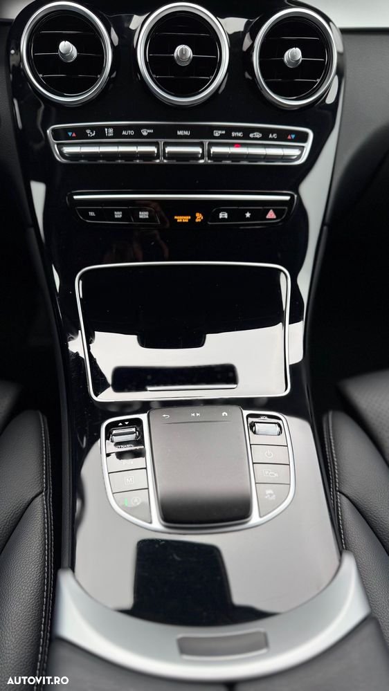 Mercedes-Benz GLC - 26