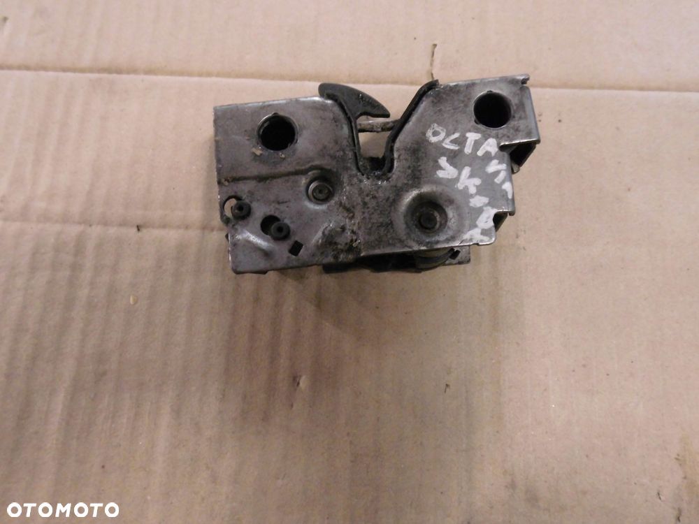 SKODA OCTAVIA III 3 ZAMEK RYGIEL MASKI 5E0823509B - 1