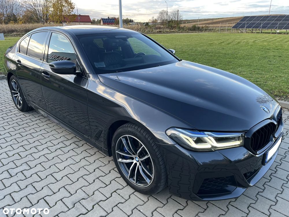 BMW Seria 5 ver-540d-xdrive-mhev-m-sport-sport - 3