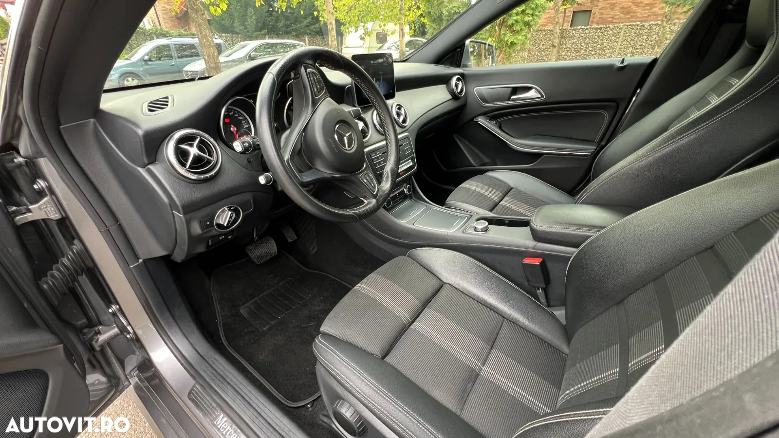 Mercedes-Benz CLA Shooting Brake 180 d 7G-DCT Peak Edition - 4
