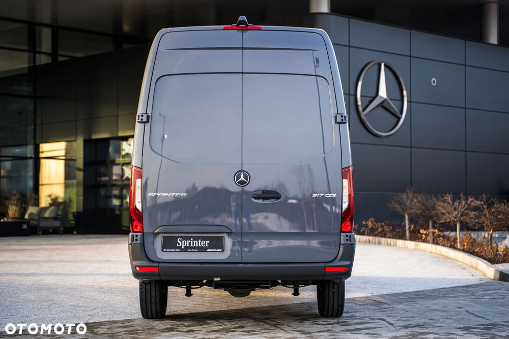 Mercedes-Benz Sprinter - 6