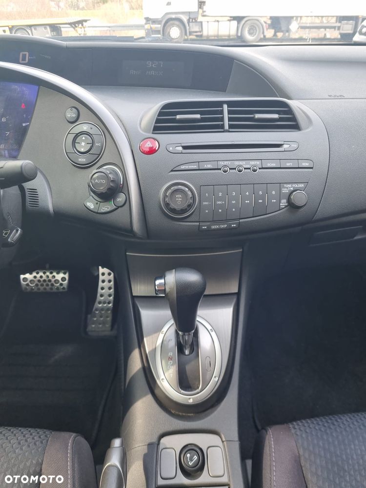 Honda Civic 1.8i-VTEC Automatik Executive - 10