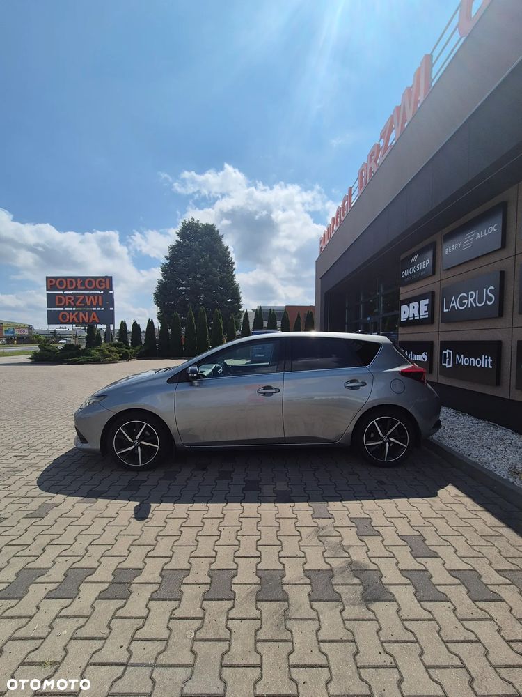 Toyota Auris 1.2 T Prestige - 3