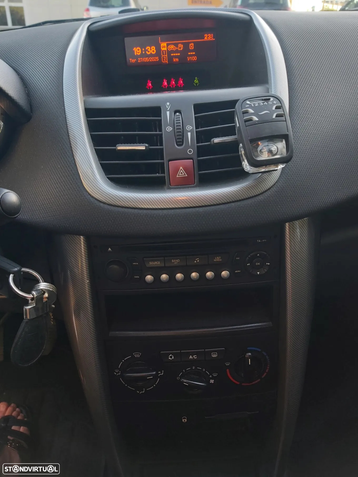 Peugeot 207 1.4 HDi Premium - 13