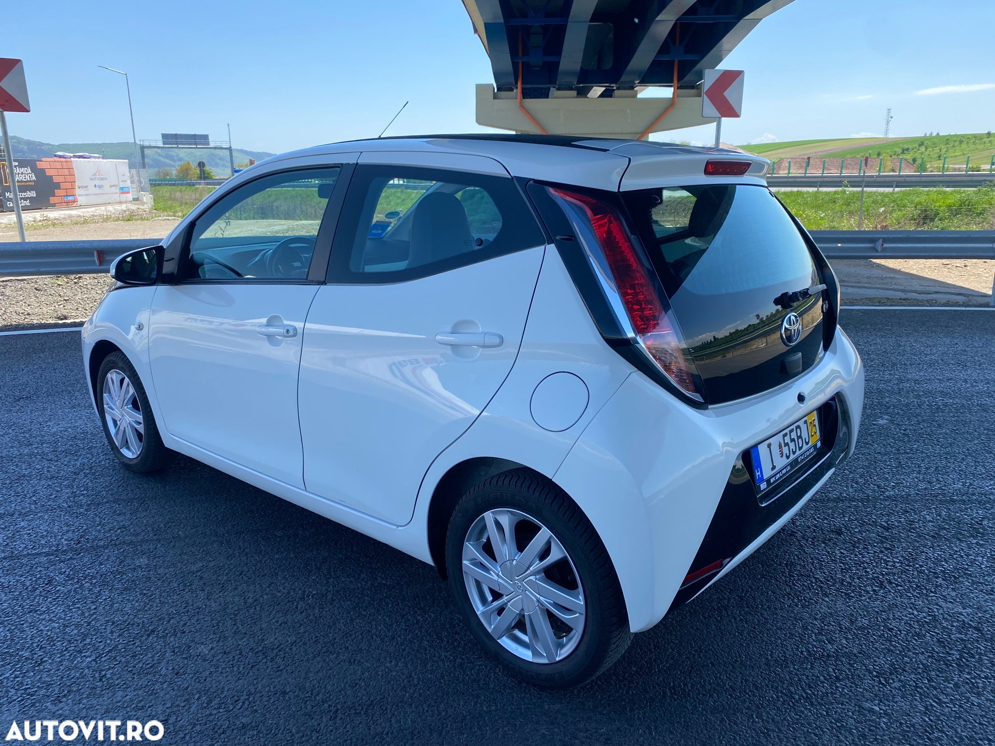 Toyota Aygo 1.0 X - wave - 7