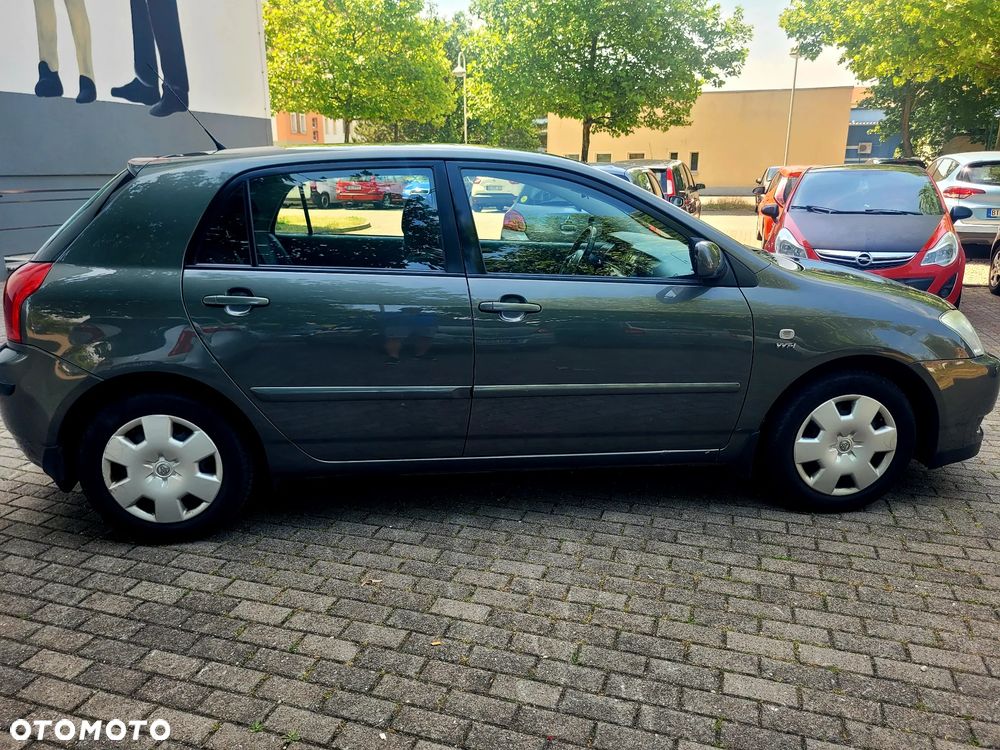 Toyota Corolla - 7