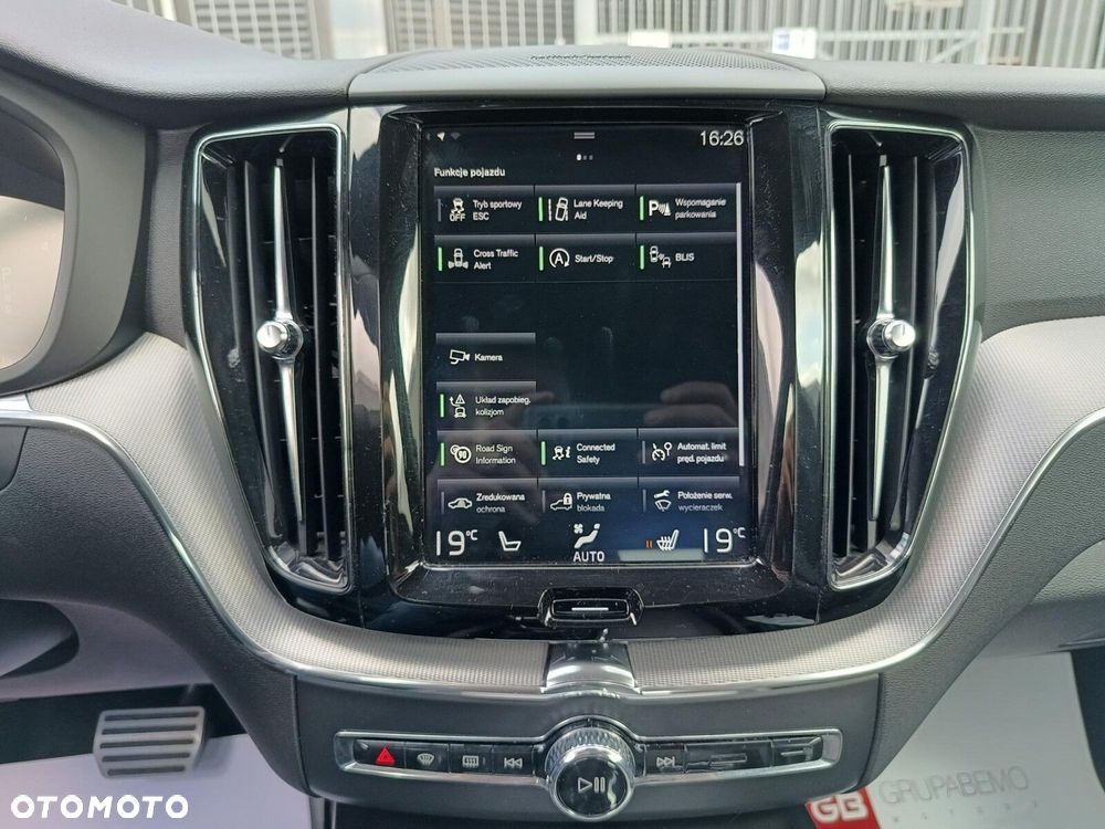 Volvo XC 60 D4 SCR R-Design - 27