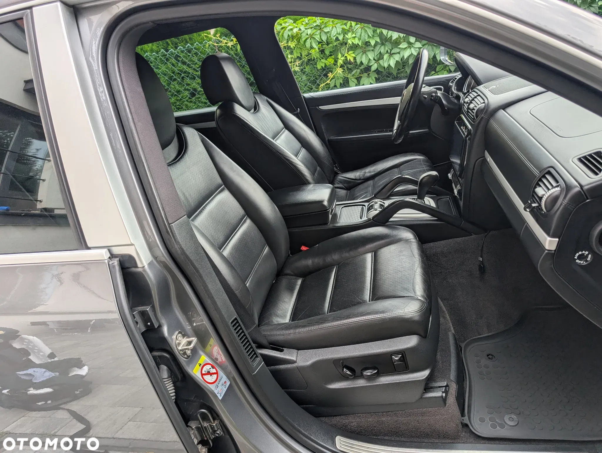 Porsche Cayenne - 12